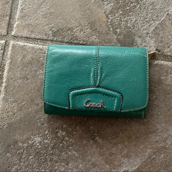 Coach wallet - Picture 1 of 9